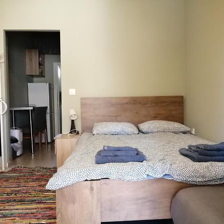 Appartement Studio Peraia Extérieur photo